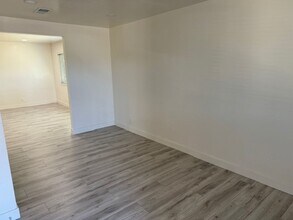 3329 Routier Rd in Sacramento, CA - Building Photo - Building Photo