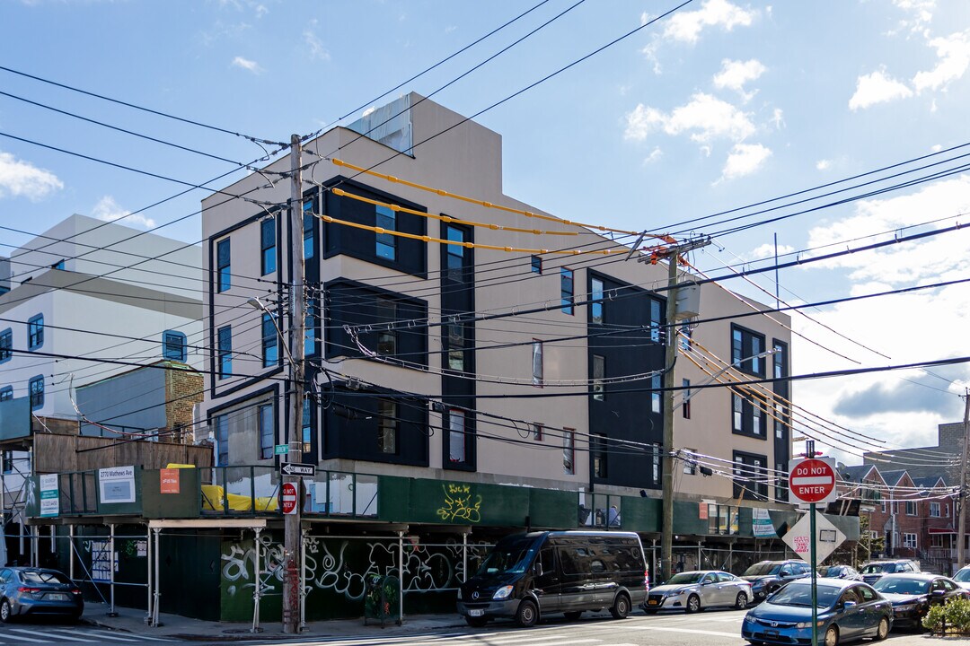 2770 Matthews Ave in Bronx, NY - Building Photo
