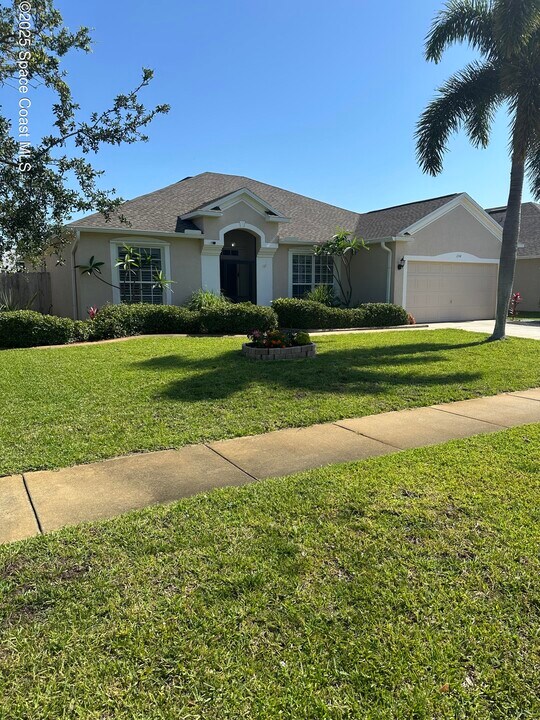 1354 Enclave Dr in Rockledge, FL - Building Photo