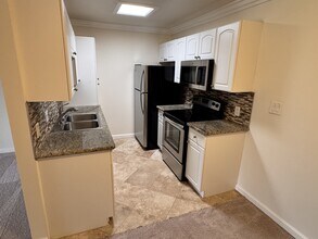 6455 La Jolla Blvd in San Diego, CA - Building Photo - Building Photo