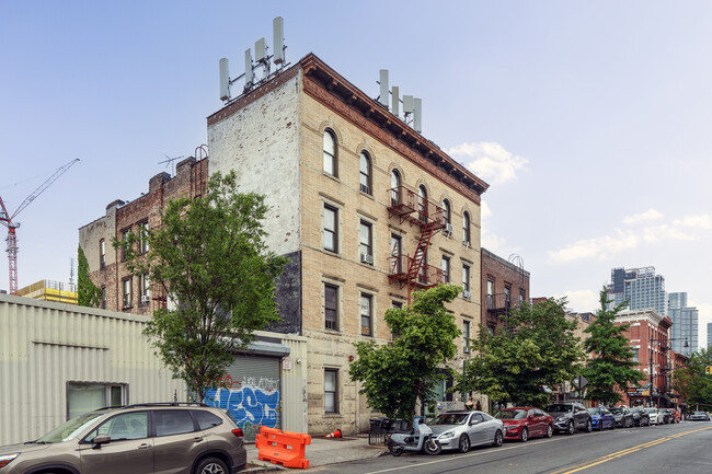 133 Franklin Street in New York, NY - Building Photo - Building Photo