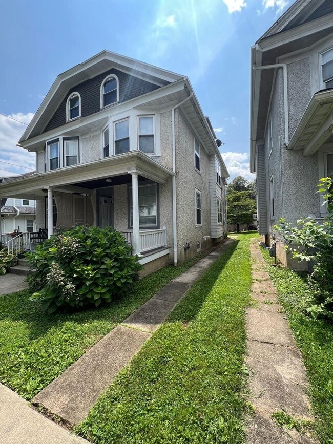 property at 1552 Delaware Ave