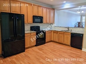2015 Freeport Dr in Cary, NC - Building Photo - Building Photo