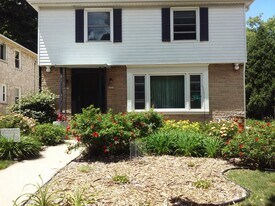 2021 N 69th St in Wauwatosa, WI - Building Photo