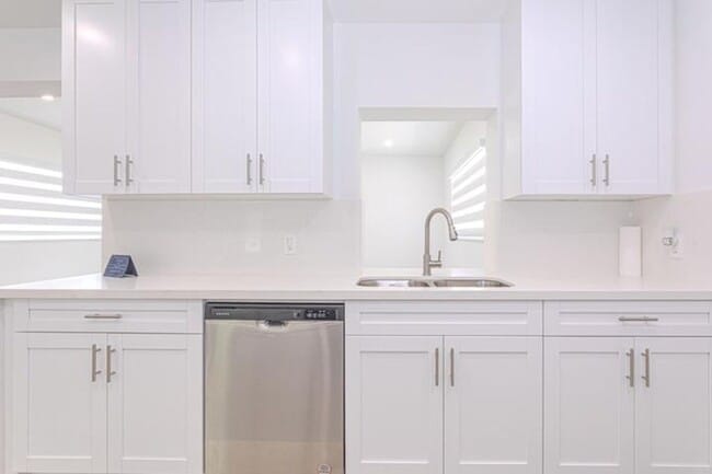 1717 16th Ct N in Lake Worth Beach, FL - Building Photo - Building Photo