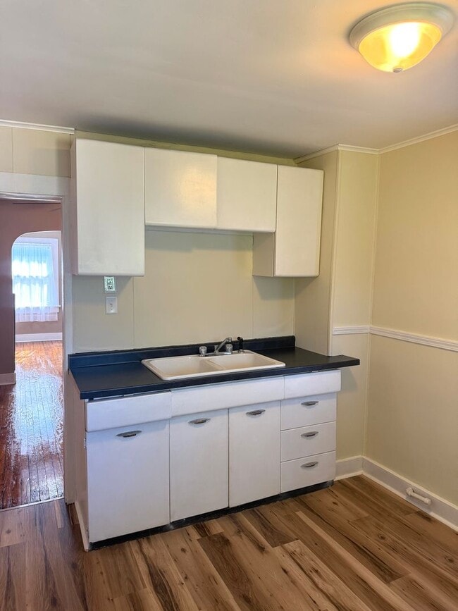 property at 1126 Nelson St