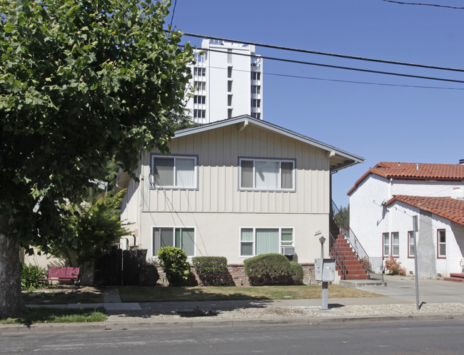 669 N 2nd St in San Jose, CA - Foto de edificio - Building Photo