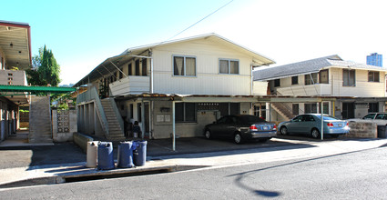 1228 Makaloa St in Honolulu, HI - Foto de edificio - Building Photo