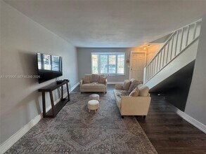 7816 SW 102nd Ln in Miami, FL - Building Photo - Building Photo