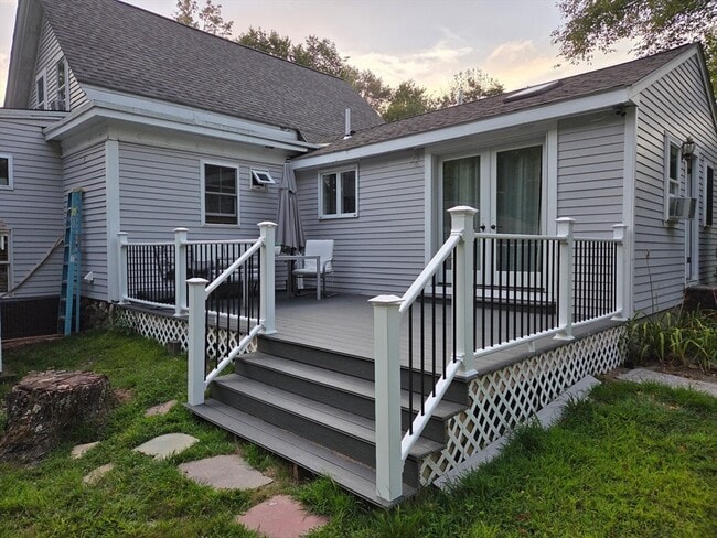 property at 114 Old Oaken Bucket Rd
