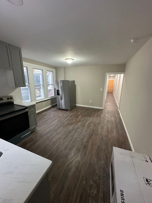 6109 Jefferson St in Philadelphia, PA - Building Photo - Building Photo