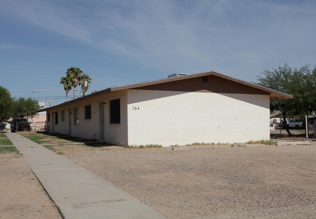 702-704 W 11th St in Casa Grande, AZ - Foto de edificio - Building Photo