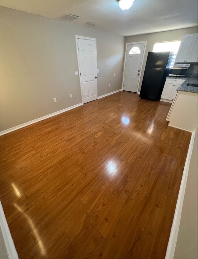 7605 Bergamot Dr, Unit 1 in Port Richey, FL - Building Photo - Building Photo