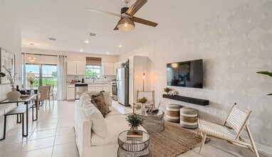 413 NE 1st Ave in Florida City, FL - Building Photo - Building Photo