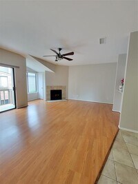 2023 Gentryside Dr photo'