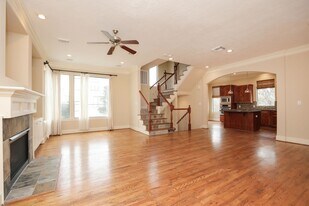 1205 Birdsall St in Houston, TX - Building Photo