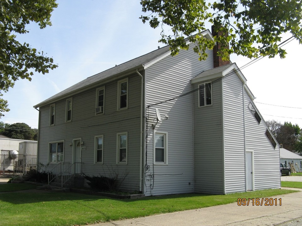 3415 W Lake Rd in Erie, PA - Foto de edificio