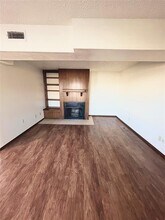 300 Chalmette Dr in Norman, OK - Building Photo - Building Photo