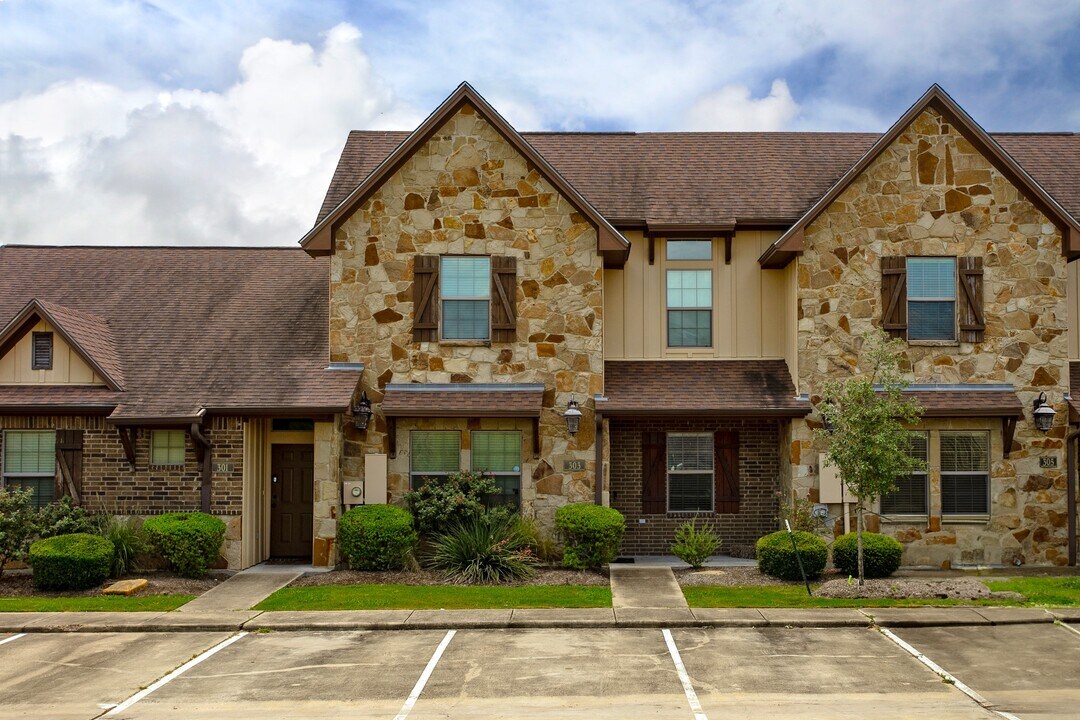 303 Capps Dr in College Station, TX - Building Photo