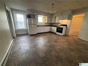 332 Main St in Emmaus, PA - Building Photo - Building Photo