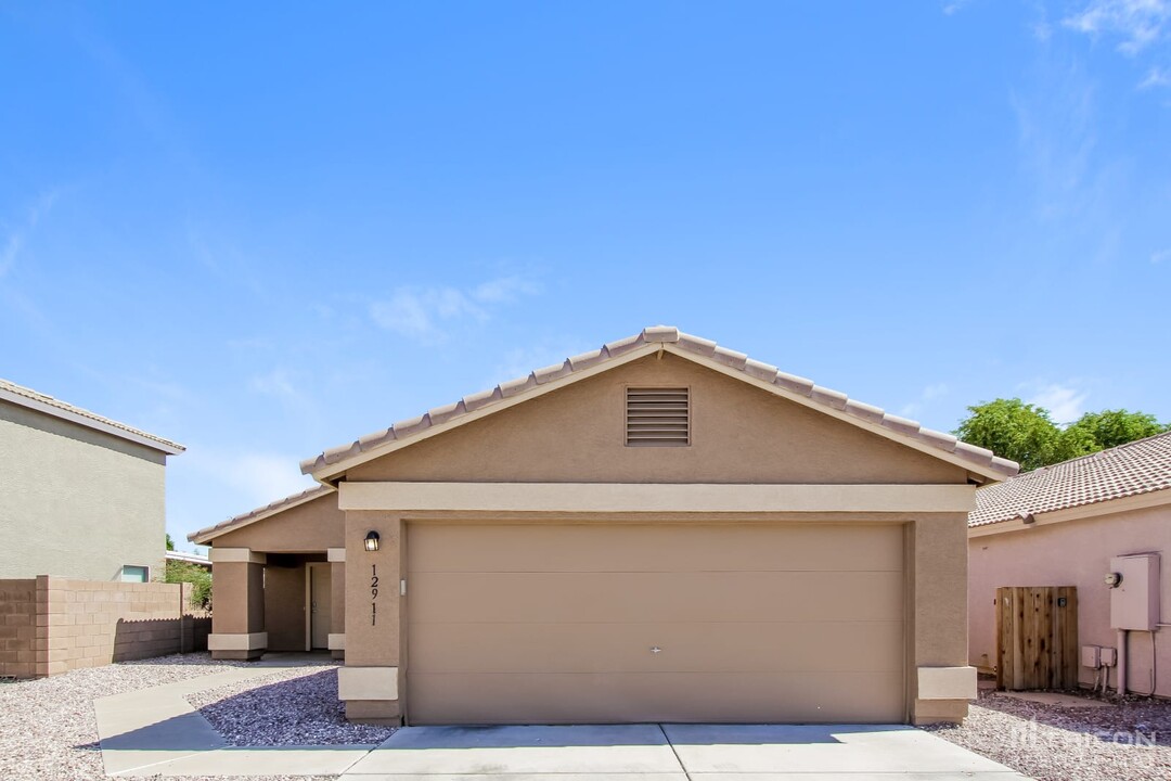 12911 W Voltaire Ave in El Mirage, AZ - Building Photo