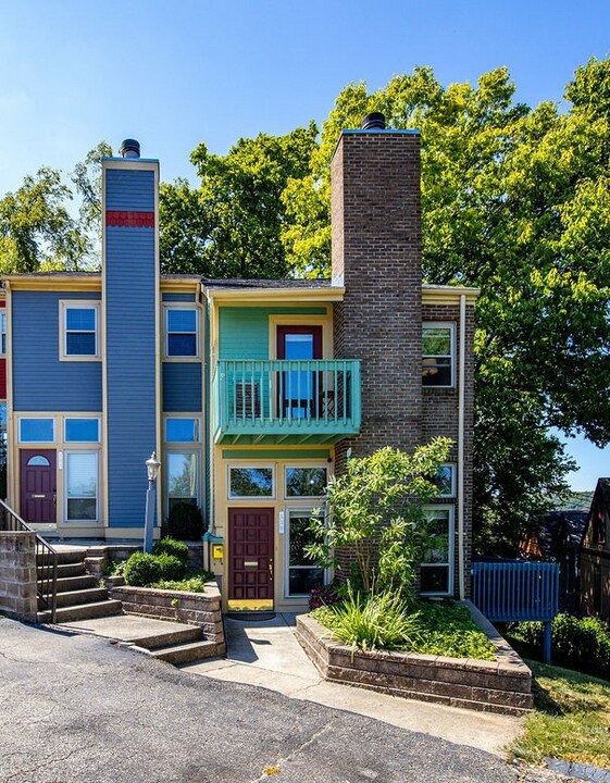 530 Tusculum Ave in Cincinnati, OH - Building Photo