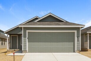 437 Payton Pl in Marion, TX - Building Photo