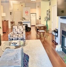 130 S Canal St in Chicago, IL - Foto de edificio - Building Photo