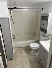 6104 Peggyanne Ct, Unit 2 in Camp Springs, MD - Foto de edificio - Building Photo