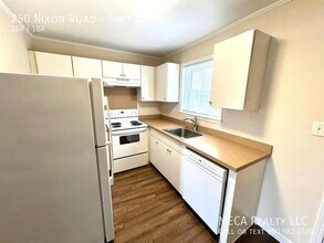 250 Nixon Rd in Belmont, NC - Foto de edificio - Building Photo