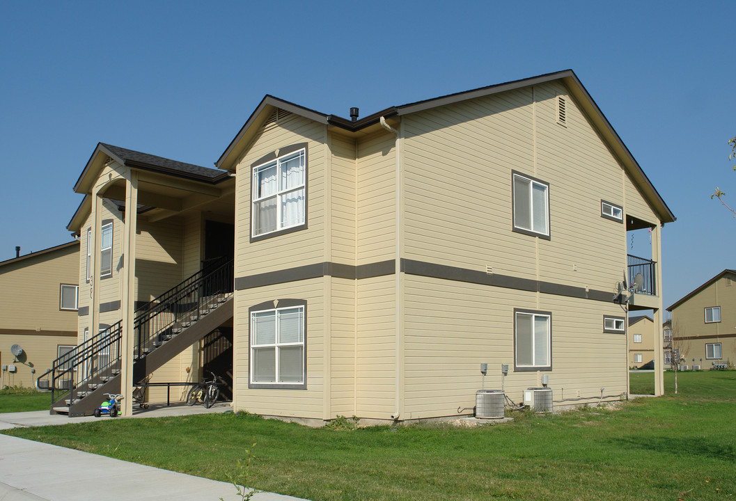 38 S White Oak Ln in Nampa, ID - Building Photo
