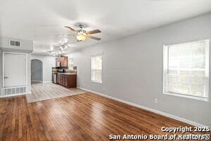 1336 W Ridgewood Ct in San Antonio, TX - Building Photo - Building Photo