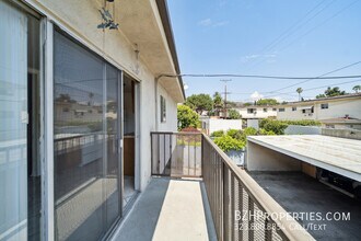 1220 N Ogden Dr in West Hollywood, CA - Building Photo - Building Photo