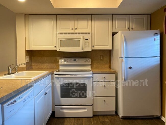 2186 Bees Ferry Rd in Charleston, SC - Building Photo - Building Photo