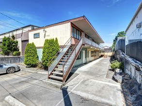 Concord Apartment Complex in Seattle, WA - Building Photo - Building Photo