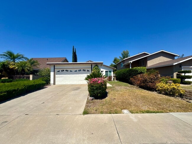 27681 Estepona in Mission Viejo, CA - Building Photo - Building Photo