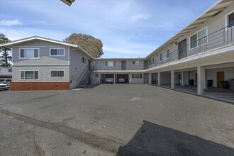 14746 Martell Ave in San Leandro, CA - Building Photo - Building Photo