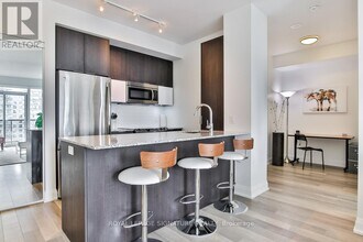 56 Annie Craig Dr in Toronto, ON - Building Photo - Building Photo