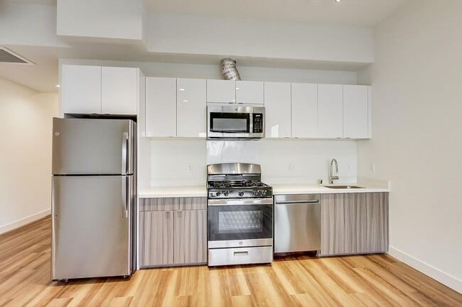 950 Lofts in Oakland, CA - Foto de edificio - Building Photo