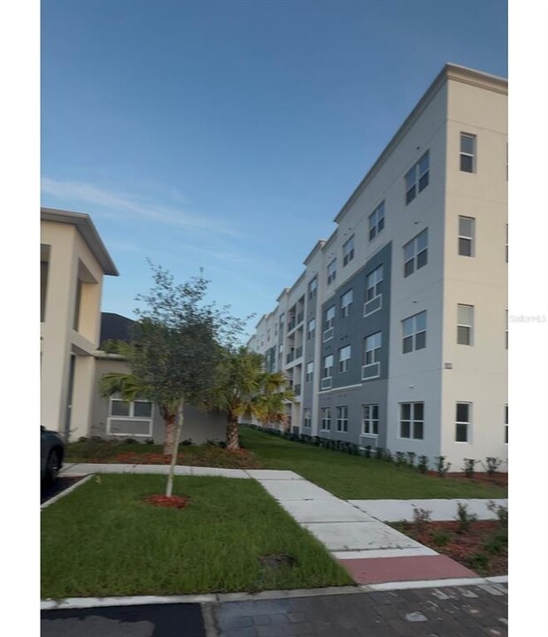 1220 SOUTHSTATION Pl in Orlando, FL - Building Photo