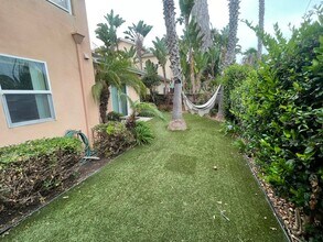 1919 Diamond St in San Diego, CA - Building Photo - Building Photo