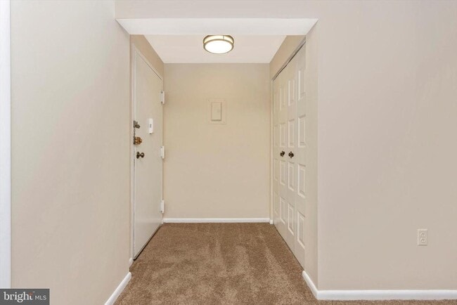 5232 W Running Brook Rd in Columbia, MD - Building Photo - Building Photo