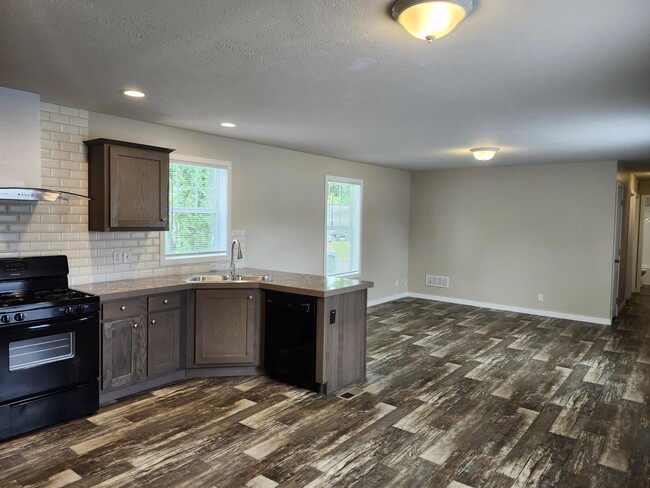 34 Parakeet Hill Dr in Orion Township, MI - Building Photo - Building Photo