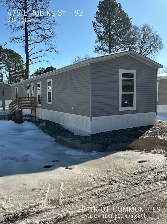 property at 475 E Robins St