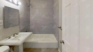 5106 Crest Dr in Kansas City, KS - Building Photo - Building Photo