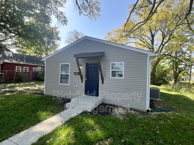 property at 2850 N Chester Ave