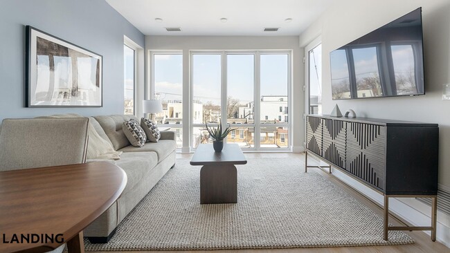 5508 7th St NW, Unit 404 in Washington, DC - Building Photo - Building Photo