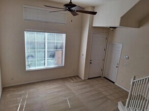 2580 W El Camino Ave in Sacramento, CA - Building Photo - Building Photo