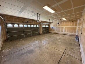 3019 W Harold Ct in Visalia, CA - Building Photo - Building Photo