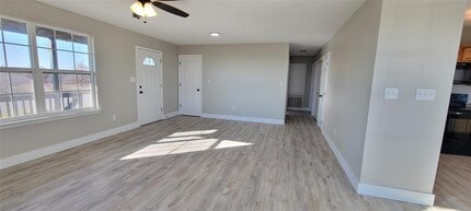 465 Cottletown Rd in Smithville, TX - Building Photo - Building Photo